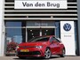 Volkswagen Golf 1.5 TSI 131 pk R-Line | Achteruitrij Camera  | Navigatie | App Connect |  Stoel + Stuurverwarming | LED Matrix | ACC |