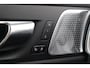Volvo XC60 T6 Plug-in hybrid Ultra Black Edition | Luchtvering | Bowers&Wilkins | Massage | Head-Up | Panoramadak | 22 Inch
