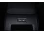 Volvo XC60 T8 Recharge AWD Ultra Black Edition - Panorama/schuifdak - IntelliSafe Assist & Surround - 360º Camera - Harman/Kardon audio - Adaptieve LED koplampen - Verwarmde voorstoelen, stuur & achterbank - Parkeersensoren voor & achter - Elektr. bedienb. voorstoelen met geheugen - Head up display - Draadloze tel. lader - Extra getint glas - Inklapbare trekhaak - 21' LMV