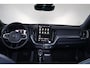 Volvo XC60 T8 Recharge AWD Ultra Black Edition - Panorama/schuifdak - IntelliSafe Assist & Surround - 360º Camera - Harman/Kardon audio - Adaptieve LED koplampen - Verwarmde voorstoelen, stuur & achterbank - Parkeersensoren voor & achter - Elektr. bedienb. voorstoelen met geheugen - Head up display - Draadloze tel. lader - Extra getint glas - Inklapbare trekhaak - 21' LMV