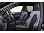 Volvo XC60 T8 Recharge AWD Ultra Black Edition - Panorama/schuifdak - IntelliSafe Assist & Surround - 360º Camera - Harman/Kardon audio - Adaptieve LED koplampen - Verwarmde voorstoelen, stuur & achterbank - Parkeersensoren voor & achter - Elektr. bedienb. voorstoelen met geheugen - Head up display - Draadloze tel. lader - Extra getint glas - Inklapbare trekhaak - 21' LMV