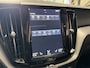 Volvo XC60 2.0 T5 AWD R-DESIGN PANORAMA SCHUIF/KANTELDAK 360 CAMERA ADAPTIVE CRUISE CONTROL KEYLESS GO CLIMATE CONTROL APPLE CARPLAY/ANDROID RIJSTROOKSENSOREN DODEHOEKSENSOREN trekhaak TREKHAAK ZEER MOOI !!