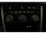 Volkswagen T-Roc Life Edition 1.5 TSI 150pk DSG Automaat Adaptive cruise control, Achteruitrijcamera, LED koplampen, App connect, Parkeersensoren, Airco, DAB, Radio