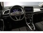 Volkswagen T-Roc Life Edition 1.5 TSI 150pk DSG Automaat Adaptive cruise control, Achteruitrijcamera, LED koplampen, App connect, Parkeersensoren, Airco, DAB, Radio