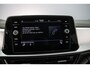 Volkswagen T-Roc Life Edition 1.5 TSI 150pk DSG Automaat Adaptive cruise control, Achteruitrijcamera, LED koplampen, App connect, Parkeersensoren, Airco, DAB, Radio