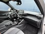 Peugeot 2008 1.2 Puretech 100pk Allure Pack | Navigatie | Camera | 17 inch | Trekhaak | Lage kilometerstand