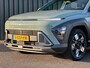 Hyundai Kona 1.6 GDI HEV 141pk DCT Comfort Smart I Stoelverwarming | Stuurverwarming | Navigatie | Camera Achter | Adaptive Cruise Control | Parkeersensoren |
