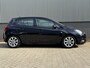 Opel Corsa 1.4 90PK I Favourite I Navigatie I Parkeerhulp
