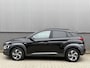 Hyundai Kona GDI 141pk HEV 2WD Fashion | Head-Up Display | All-Season Banden | Adaptive Cruise Control | Camera Achter | Navigatie | KRELL Premium Audiosysteem |