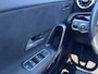 Mercedes-Benz A-klasse 180 Business Solution AMG Pano | Stoelverwarming | 19 "| Parksensors V+A | Widescreen | Led | Camera |