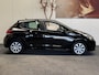 Peugeot 208 1.2 PURETECH ACTIVE NAVIGATIE CRUISE CONTROL AIRCO BLUETOOTH TELEFOON APPLE CARPLAY/ANDROID AFN. TREKHAAK 15"LICHTMETALEN VELGEN ZEER MOOI !!