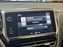 Peugeot 208 1.2 PURETECH ACTIVE NAVIGATIE CRUISE CONTROL AIRCO BLUETOOTH TELEFOON APPLE CARPLAY/ANDROID AFN. TREKHAAK 15"LICHTMETALEN VELGEN ZEER MOOI !!