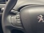 Peugeot 208 1.2 PURETECH ACTIVE NAVIGATIE CRUISE CONTROL AIRCO BLUETOOTH TELEFOON APPLE CARPLAY/ANDROID AFN. TREKHAAK 15"LICHTMETALEN VELGEN ZEER MOOI !!