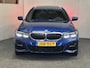 BMW 3-Serie TOURING 330E XDRIVE 4X4 PHEV HIGH EXECUTIVE M PAKKET LEDER/ALCANTARA NAVIGATIE CRUISE CONTROL PANORAMA SCHUIF/KANTELDAK APPLE CARPLAY/ANDROID KEYLESS GO UITKLAPBARE TREKHAAK PDC ZEER MOOI !!