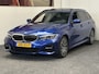 BMW 3-Serie TOURING 330E XDRIVE 4X4 PHEV HIGH EXECUTIVE M PAKKET LEDER/ALCANTARA NAVIGATIE CRUISE CONTROL PANORAMA SCHUIF/KANTELDAK APPLE CARPLAY/ANDROID KEYLESS GO UITKLAPBARE TREKHAAK PDC ZEER MOOI !!