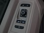 Volkswagen Multivan 1.4 eHybrid 218 Pk Automaat L2H1 Style 7 Persoons | Panorama dak | Trekhaak | Stoelverwarming | Camera | CarPlay | Navigatie | 17 Inch | 19.071 Km !!