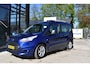 Ford Tourneo Connect Compact 1.6 Titanium Aangepast met handgas/rem enz.