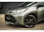 Toyota Aygo X 1.0 VVT-i S-CVT Premium | CarPlay | Clima | Navi | DAB | Two-Tone | All season banden |
