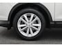 Nissan Qashqai 1.2 Connect Edition Climate, Cruise, Camera, Bluetooth, Stoelverwarming, PDC, Trekhaak, 17''