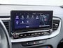 Kia Ceed Sportswagon T-120PK GT-Line Camera Apple Carplay/Android Zwarte-Hemel Navi Ecc Cruise Pdc 1/2 Leder 17"lm Regensensor Rijstrooksensor Led Bluetooth Verkeersbord detectie Connected 1e Eigenaar EURO6 Volledig Kia-Dealer OnderhoudenOrig.NLse auto