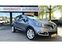 Renault Captur 1.2 TCe Dynamique * Automaat * 120 Pk * Navigatie * Trekhaak * Climate & Cruise Control * Vingerhoets; Vierde Generatie Eersteklas Service. Al meer dan 100 jaar een begrip in de Brabantse Kempen.