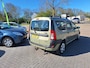Dacia Logan MCV 1.6-16V Lauréate 7p. / INRUILKOOPJE