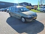 Dacia Logan MCV 1.6-16V Lauréate 7p. / INRUILKOOPJE