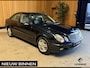 Mercedes-Benz E-klasse 240 Elegance Automaat. Youngtimer. BTW auto met slechts 104000 km !!
