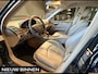 Mercedes-Benz E-klasse 240 Elegance Automaat. Youngtimer. BTW auto met slechts 104000 km !!