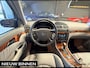Mercedes-Benz E-klasse 240 Elegance Automaat. Youngtimer. BTW auto met slechts 104000 km !!