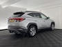 Hyundai Tucson 1.6 T-GDI HEV Comfort Smart (INCL-BTW) *FULL-LED | ADAPTIVE-CRUISE | HEATED-COMFORTSEATS | KEYLESS | CAMERA | DIGI-COCKPIT | PRIVACY-GLASS | SHIFTPADDLES | ECC | PDC | 17''ALU*