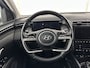 Hyundai Tucson 1.6 T-GDI HEV Comfort Smart (INCL-BTW) *FULL-LED | ADAPTIVE-CRUISE | HEATED-COMFORTSEATS | KEYLESS | CAMERA | DIGI-COCKPIT | PRIVACY-GLASS | SHIFTPADDLES | ECC | PDC | 17''ALU*