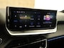 Peugeot e-208 EV GT 51 kWh - ORIGINEEL NEDERLANDSE AUTO - AFKOMSTIG VAN 1E EIGENAAR - 3 FASE - PARKEERSENSOREN VOOR/ ACHTER - FACELIFT MODEL - NAVIGATIE - CAMERA - APPLE CARPLAY/ ANDROID AUTO - SPORTSTOELEN VOOR - PASSAGIERSSTOEL IN HOOGTE VERSTELBAAR - VOORSTOELEN VERWARMD - DODEHOEK DETECTIE