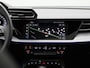 Audi A3 Sportback 45 TFSI e S edition Competition l Adaptive cruise control l Glazen panoramadak l Climate control l Achteruitrijcamera l Dodehoekdetectie l Navigatie l Stylingpakket carbon l Stoelverwarming l Alarm klasse III l Optiekpakket zwart plus