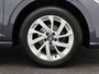 Volkswagen Polo 1.0 TSi Life | Stoelverwarming | Parkeersensoren | Naviagtie | Adaptive Cruise | Climatronic | Carplay | 17 Inch | 76.545 Km !!