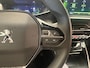 Peugeot 2008 1.2 PureTech Allure Pack Stoelverwarming | Carplay | Keyless | 17" Lichtmetaal | Carplay | Digitaal Dashboard | LED | Stof/Leder| Achteruitrijcamera | Airco (automatisch) | Apple Carplay/Android Auto|telefoonintegratie premium