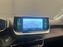 Peugeot 2008 1.2 PureTech Allure Pack Stoelverwarming | Carplay | Keyless | 17" Lichtmetaal | Carplay | Digitaal Dashboard | LED | Stof/Leder| Achteruitrijcamera | Airco (automatisch) | Apple Carplay/Android Auto|telefoonintegratie premium