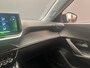 Peugeot 2008 1.2 PureTech Allure Pack Stoelverwarming | Carplay | Keyless | 17" Lichtmetaal | Carplay | Digitaal Dashboard | LED | Stof/Leder| Achteruitrijcamera | Airco (automatisch) | Apple Carplay/Android Auto|telefoonintegratie premium