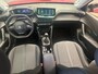 Peugeot 2008 1.2 PureTech Allure Pack Stoelverwarming | Carplay | Keyless | 17" Lichtmetaal | Carplay | Digitaal Dashboard | LED | Stof/Leder| Achteruitrijcamera | Airco (automatisch) | Apple Carplay/Android Auto|telefoonintegratie premium