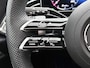 Mercedes-Benz E-klasse Estate 300 e AMG Plug-In Hybride AMG | Night Pakket | Panorama Schuif-Kanteldak | MBUX Superscreen | Trekhaak | Stuur en Stoelverwarming. Inclusief 24 maanden Mercedes-Benz Certified garantie voor Europa.