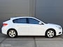 Chevrolet Cruze 1.8 LT - APK T/M 31-03-2027 - AIRCO - NAVI - TREKHAAK - CRUISE CONTROLE - LM VELGEN - PARKEERSENSOREN - NAP - NL AUTO -