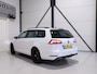 Volkswagen Golf Variant 1.4 TSI Highline R-Line Trekhaak Apple-carplay Stoelverwarming Camera Parkeersensoren Massage Garantie