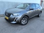Peugeot 2008 1.2 PureTech Blue Lease Active 130PK incl motor update tegen olie verbruik, carplay, climate en cruise control, camera.