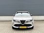 Alfa Romeo Junior 54 kWh 156pk Elettrica | Adaptieve Cruise Control SOH 96.7% | Parkeersensoren achter | Apple Carplay/Android Auto |