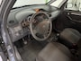 Opel Meriva 1.6-16V TEMPTATION / Dealer onderhouden / Airco / 5-deurs / Afneembare trekhaak / LM velgen.