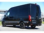 Mercedes-Benz Sprinter 319 1.9 CDI L2H2 RWD Black Edition Full Options! 360 Camera, Cruise, Memory, LED, 3500kg Trekhaak, Leder, Carplay, 190pk, Voorruit verwarming, Uniek!