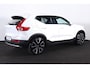 Volvo XC40 T4 Recharge Inscription - Harman/Kardon audio - Parkeercamera achter - Verwarmde voorstoelen & stuur - Parkeersensoren voor & achter - Volvo On Call - Cruise control - Extra getint glas - Elektr. inklapbare trekhaak - 21' LMV