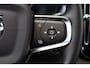 Volvo XC40 T4 Recharge Inscription - Harman/Kardon audio - Parkeercamera achter - Verwarmde voorstoelen & stuur - Parkeersensoren voor & achter - Volvo On Call - Cruise control - Extra getint glas - Elektr. inklapbare trekhaak - 21' LMV
