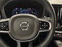 Volvo XC60 2.0 B5 R-design / Pano / Trekhaak / Massage / 360 camera / 22 inch / H&K