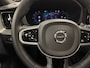 Volvo XC60 2.0 B5 R-design / Pano / Trekhaak / Massage / 360 camera / 22 inch / H&K
